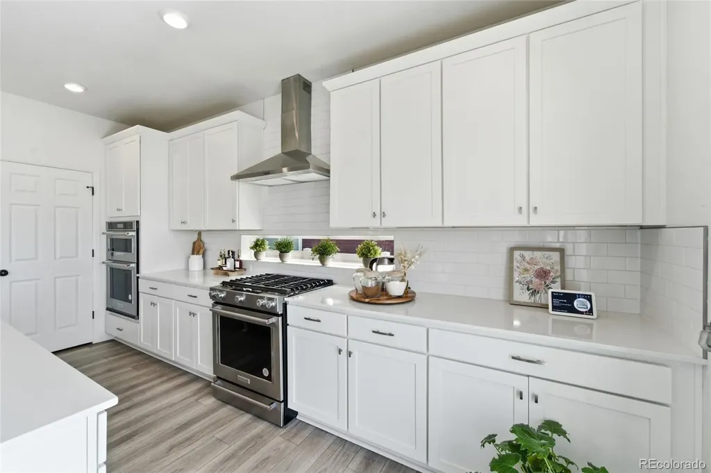 21962 E 44th Drive Aurora CO 80019