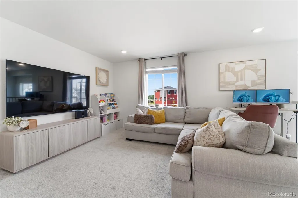 21962 E 44th Drive Aurora CO 80019