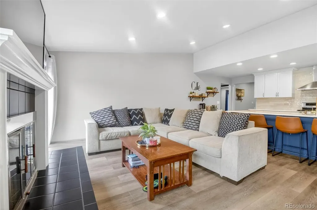 4867 S Johnson Street Littleton CO 80123