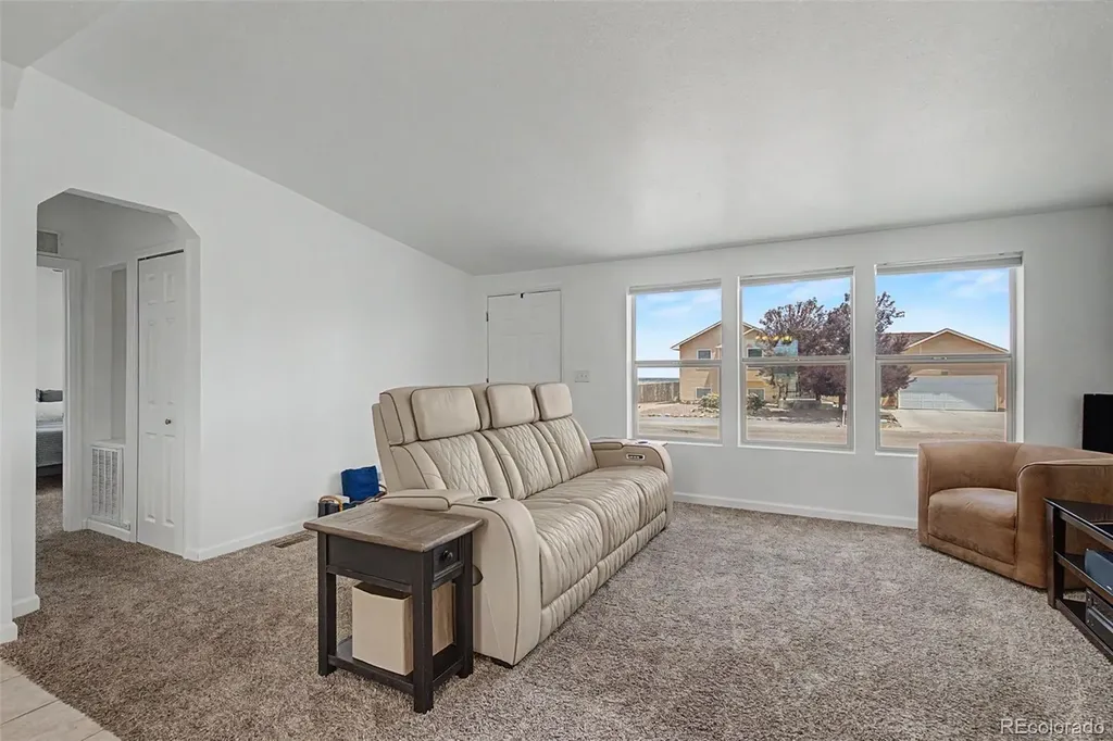 667 S Burro Drive Pueblo CO 81007