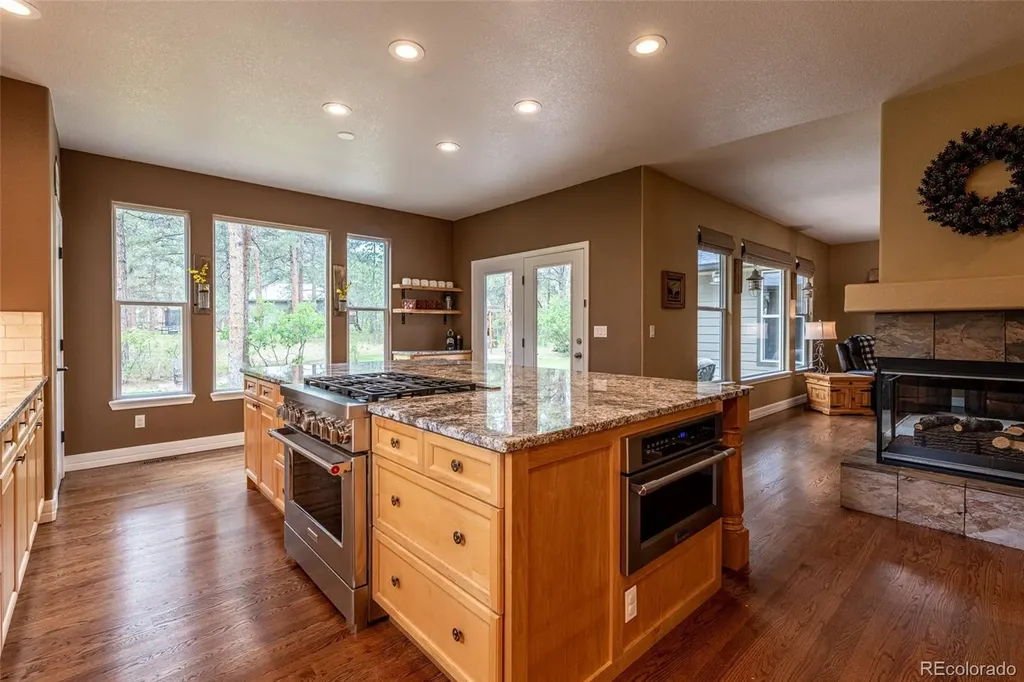 1118 Kenosha Drive Larkspur CO 80118