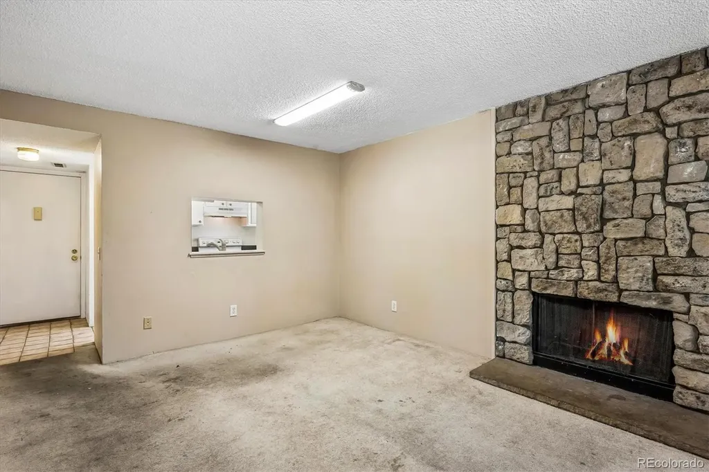 9887 E Peakview Avenue Englewood CO 80111