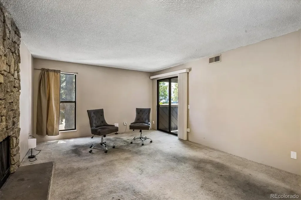 9887 E Peakview Avenue Englewood CO 80111