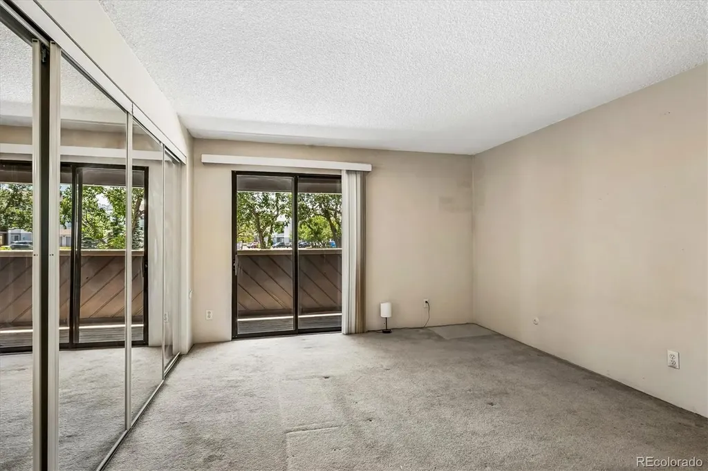 9887 E Peakview Avenue Englewood CO 80111