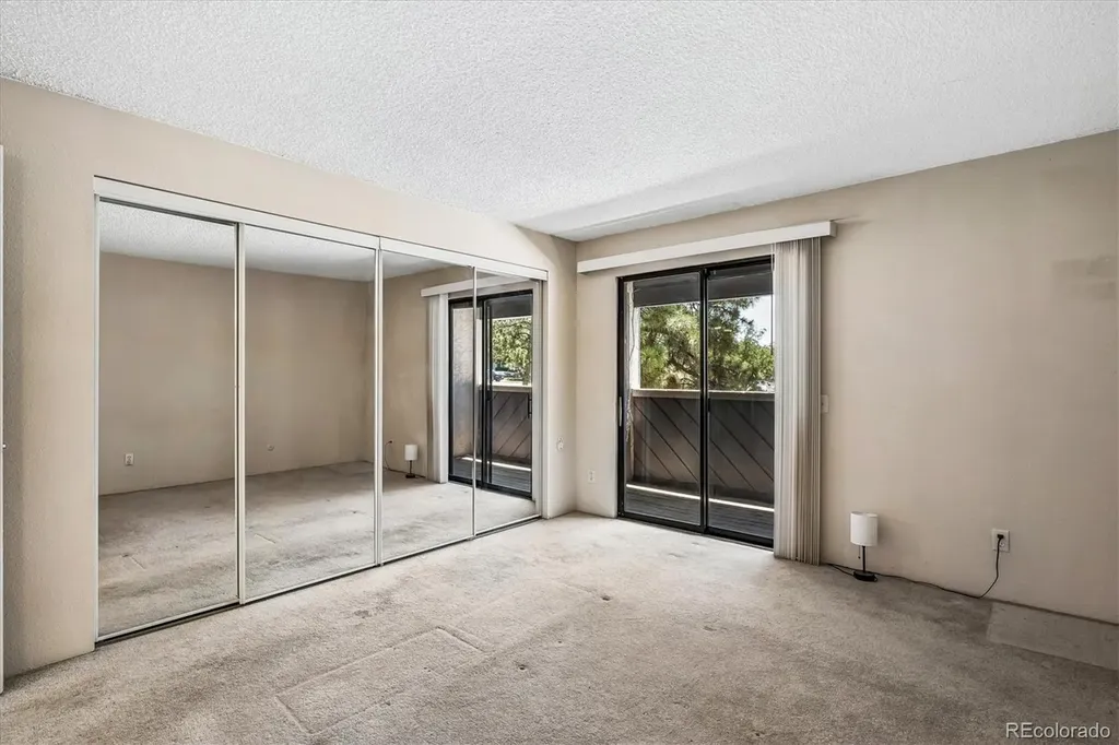 9887 E Peakview Avenue Englewood CO 80111