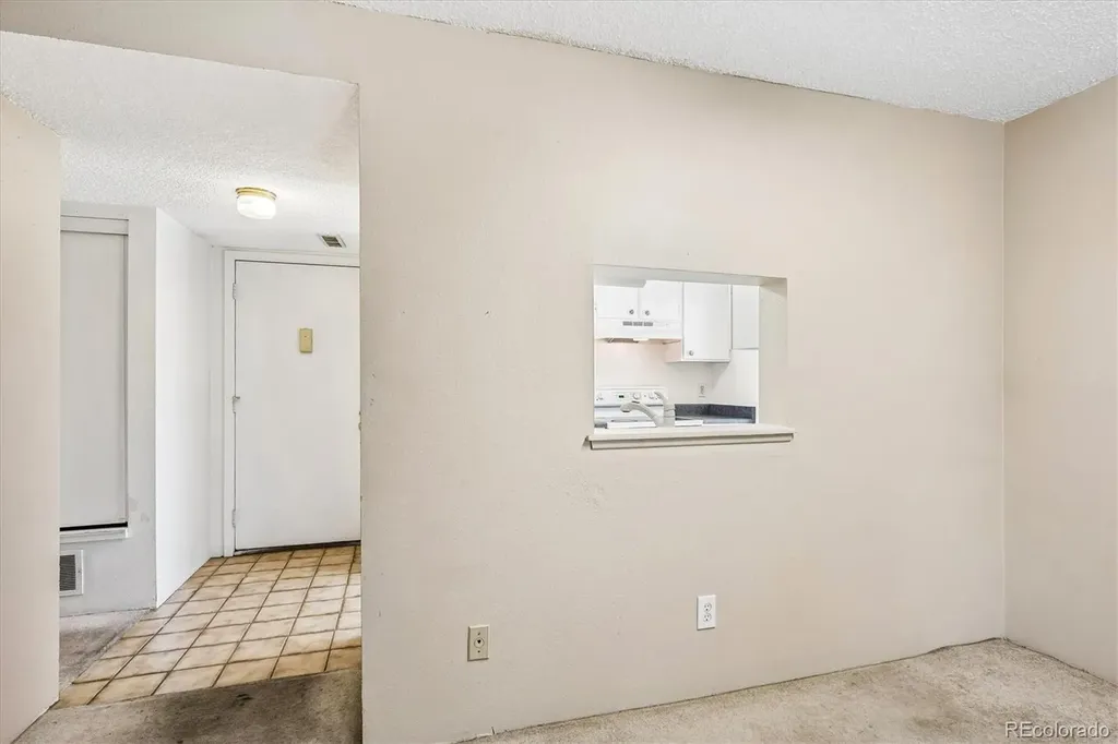 9887 E Peakview Avenue Englewood CO 80111