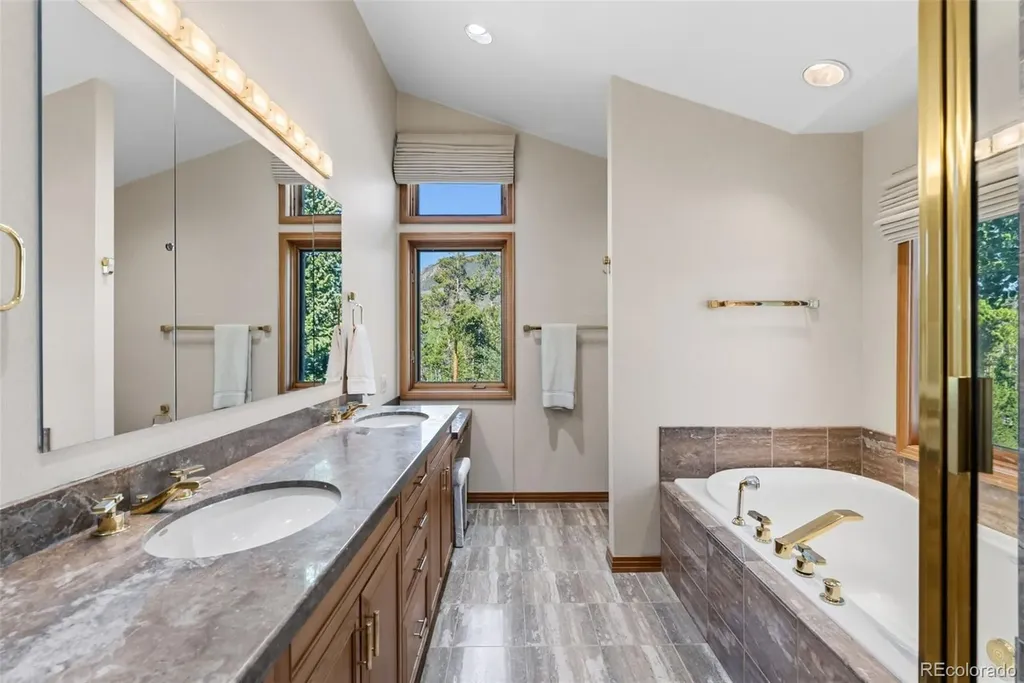 1165 Emerald Road Silverthorne CO 80498