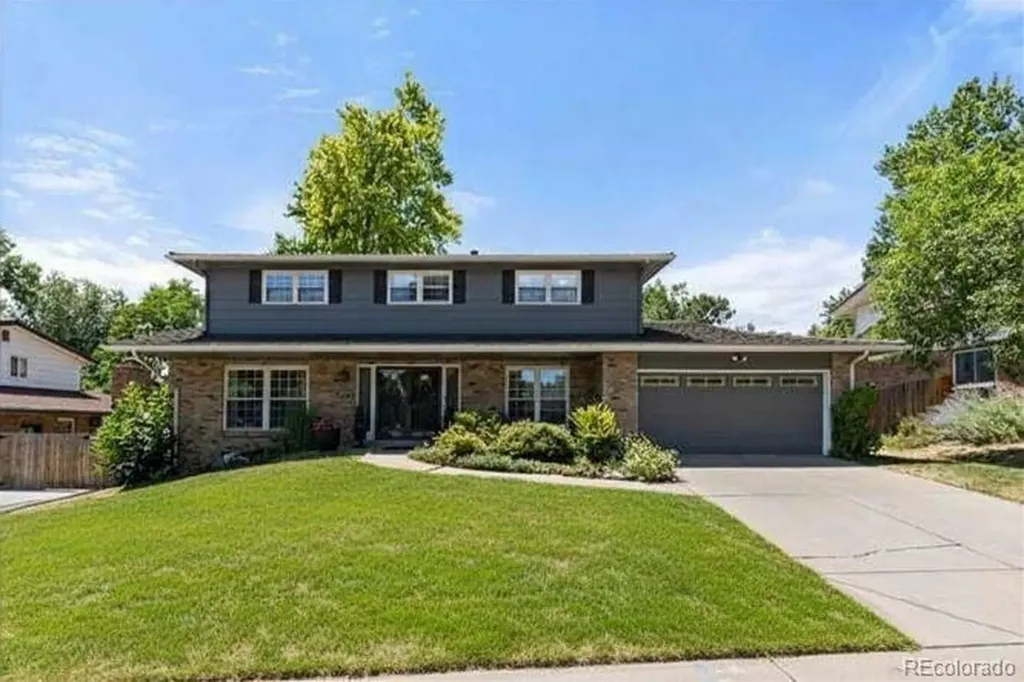 Littleton CO, 7180 W Fairview Drive