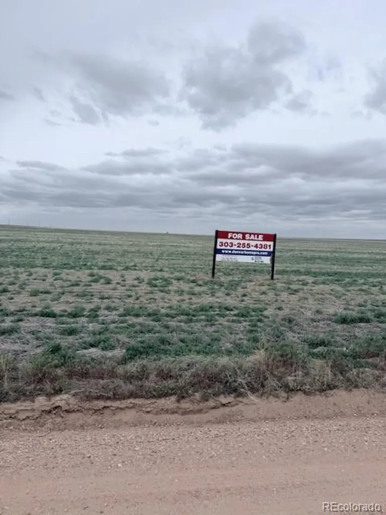 Wcr 81 And Co Road 8 Roggen CO 80652