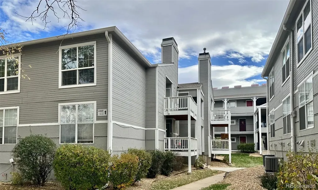 4460 S Pitkin Street Aurora CO 80015