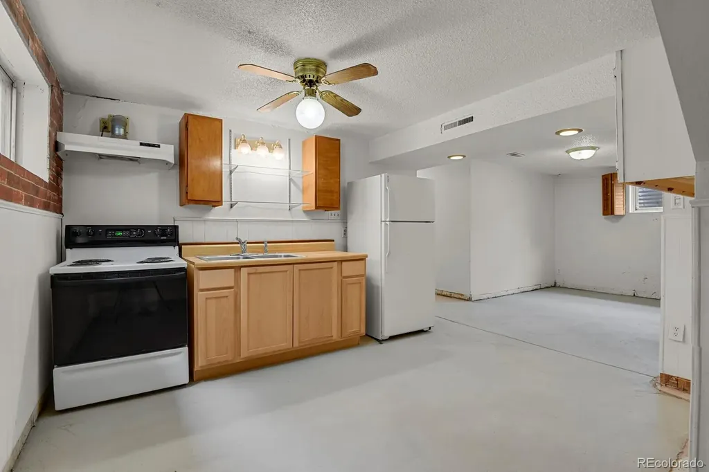 523 E Las Animas Street Colorado Springs CO 80903