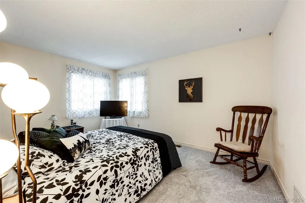 2550 S Iris Street Lakewood CO 80227