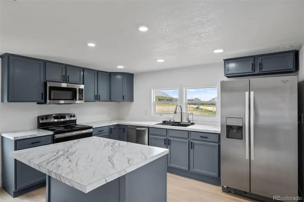 19570 E Us Highway 24 Woodland Park CO 80863
