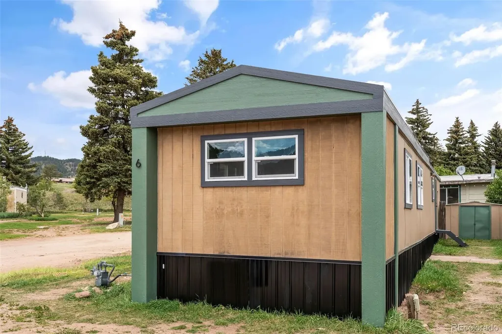 19570 E Us Highway 24 Woodland Park CO 80863