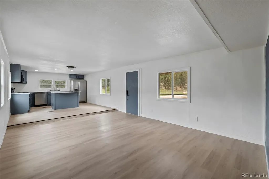 19570 E Us Highway 24 Woodland Park CO 80863