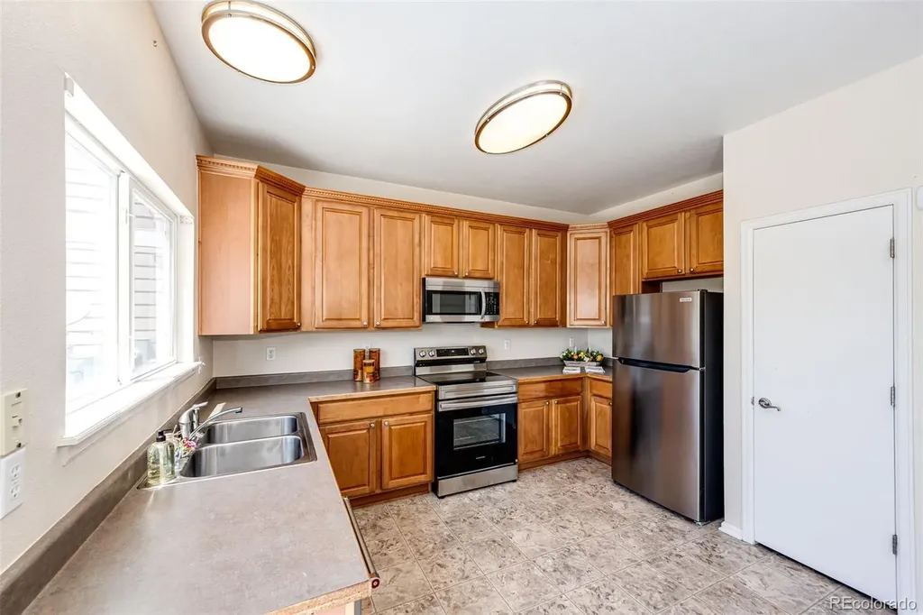 24621 E Kansas Circle Aurora CO 80018