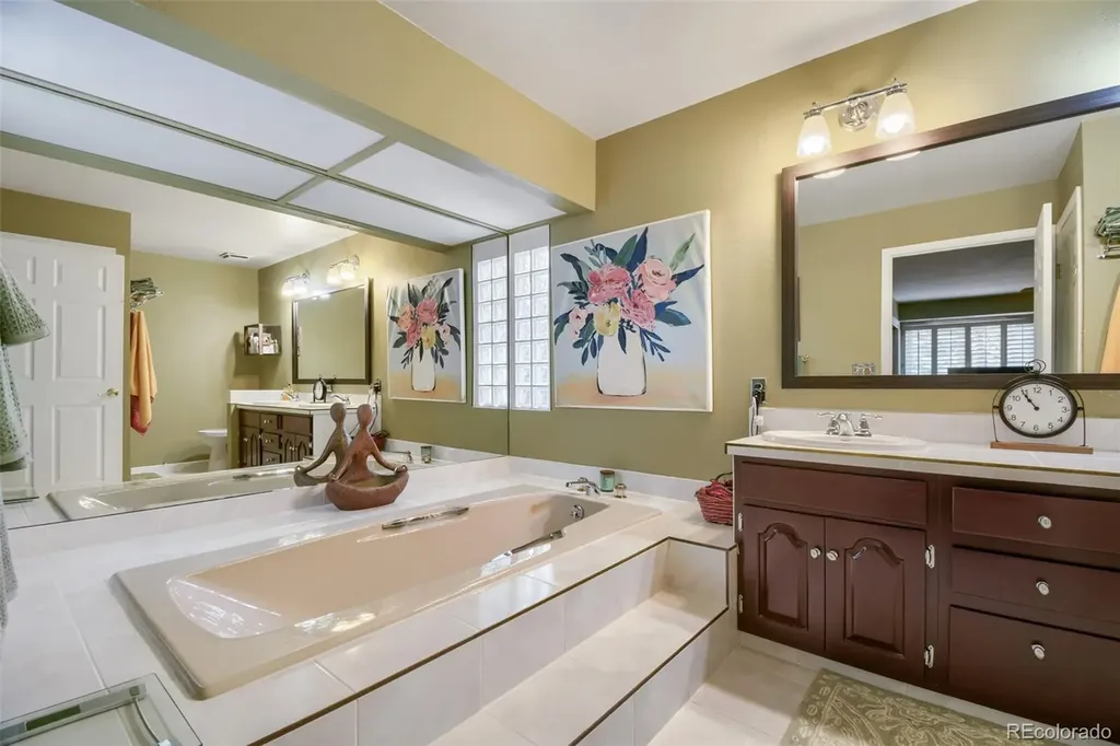 15896 E Saratoga Place Aurora CO 80015