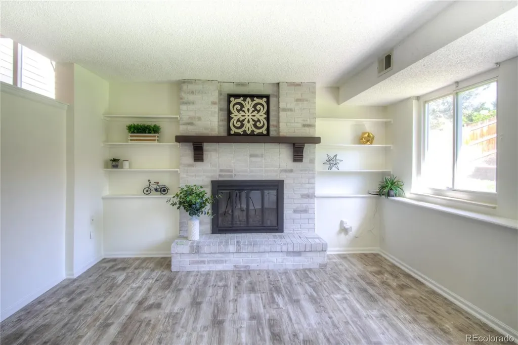 8707 W Glasgow Place Littleton CO 80128