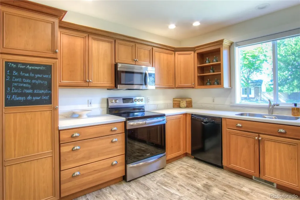 8707 W Glasgow Place Littleton CO 80128
