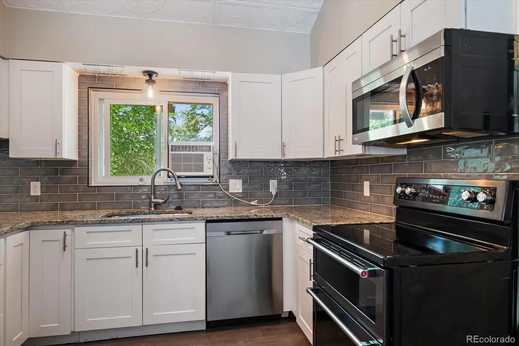 923 S Ouray Street Aurora CO 80017
