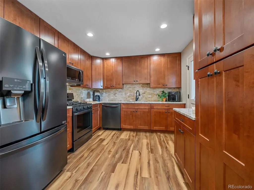 2077 S Xenon Street Lakewood CO 80228