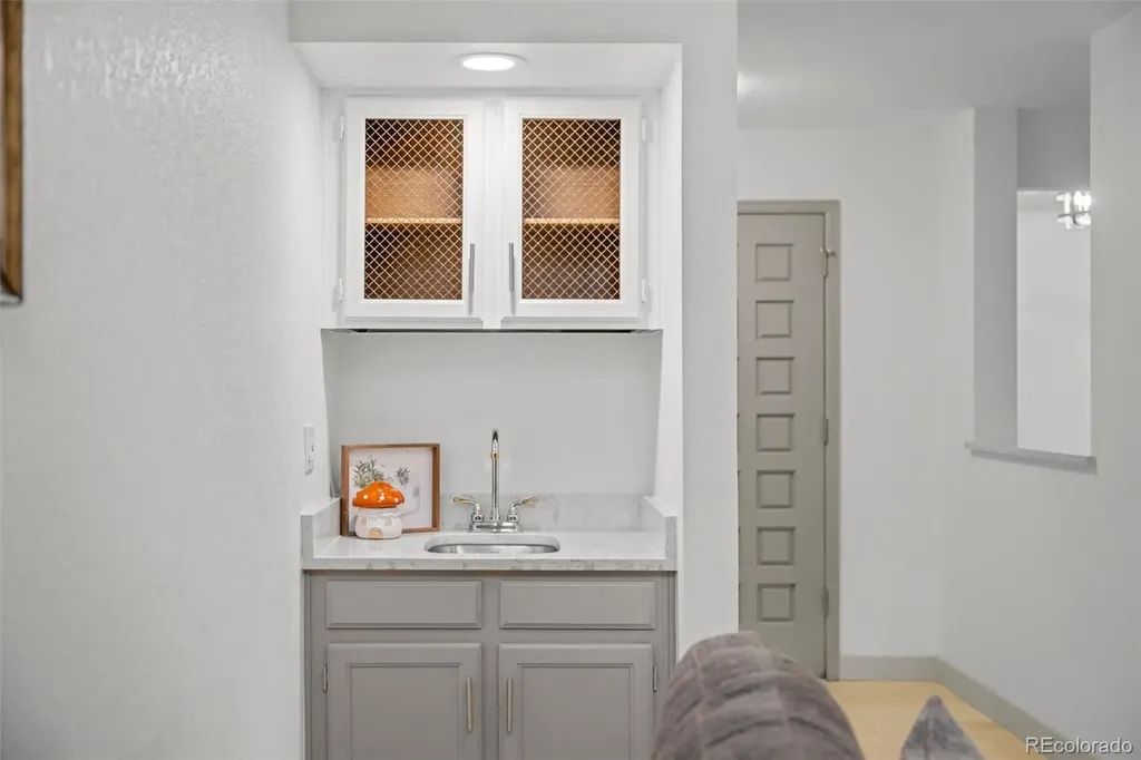 1408 E Nichols Circle Centennial CO 80122