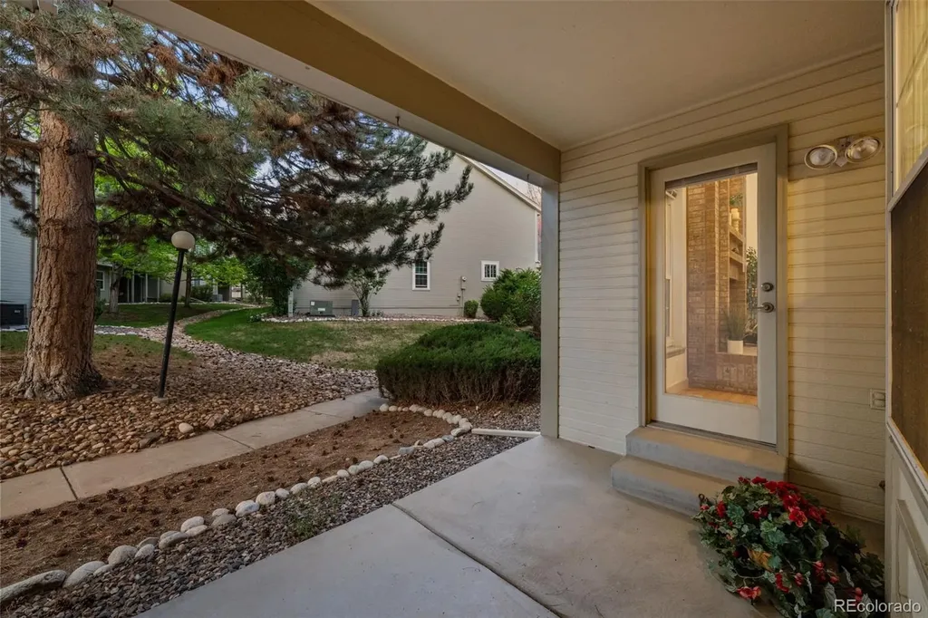 1408 E Nichols Circle Centennial CO 80122