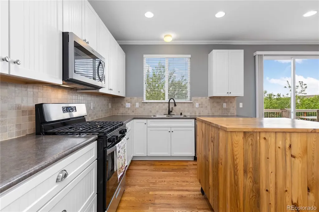 5290 Raritan Way Denver CO 80221