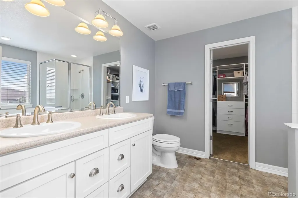5290 Raritan Way Denver CO 80221