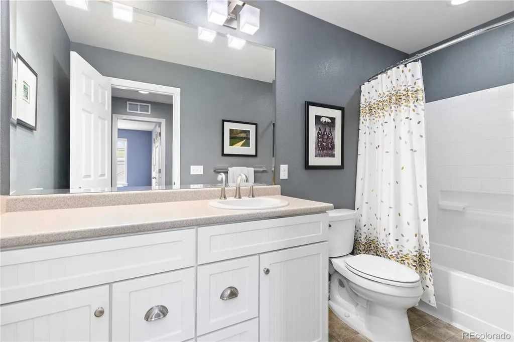 5290 Raritan Way Denver CO 80221