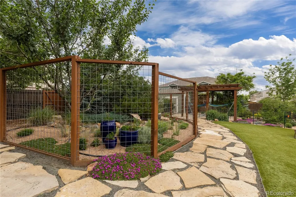 5290 Raritan Way Denver CO 80221