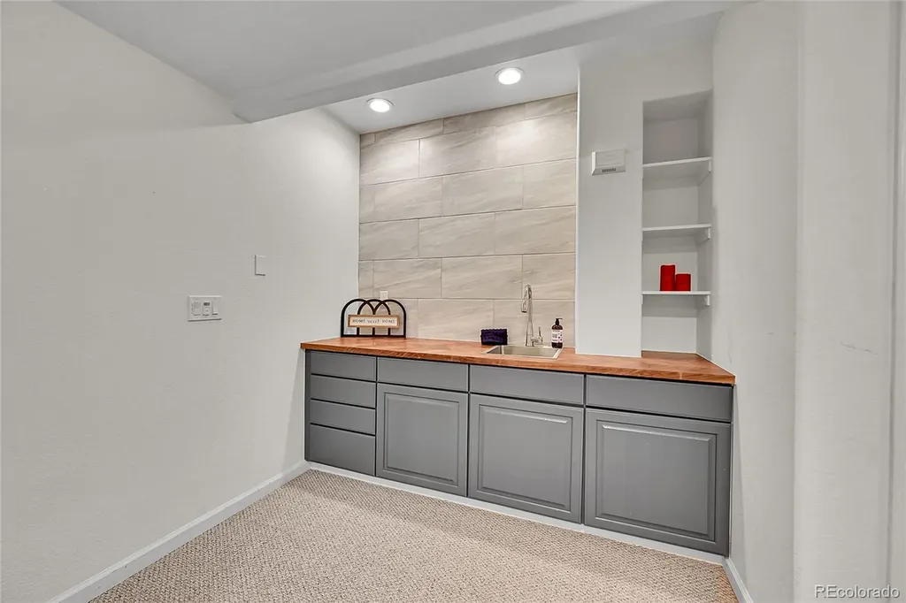 2558 Premier Place Boulder CO 80304