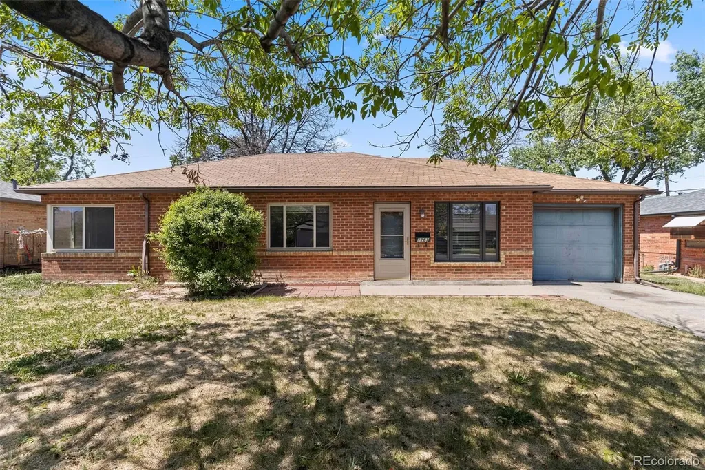 1283 Racine Street Aurora CO 80011