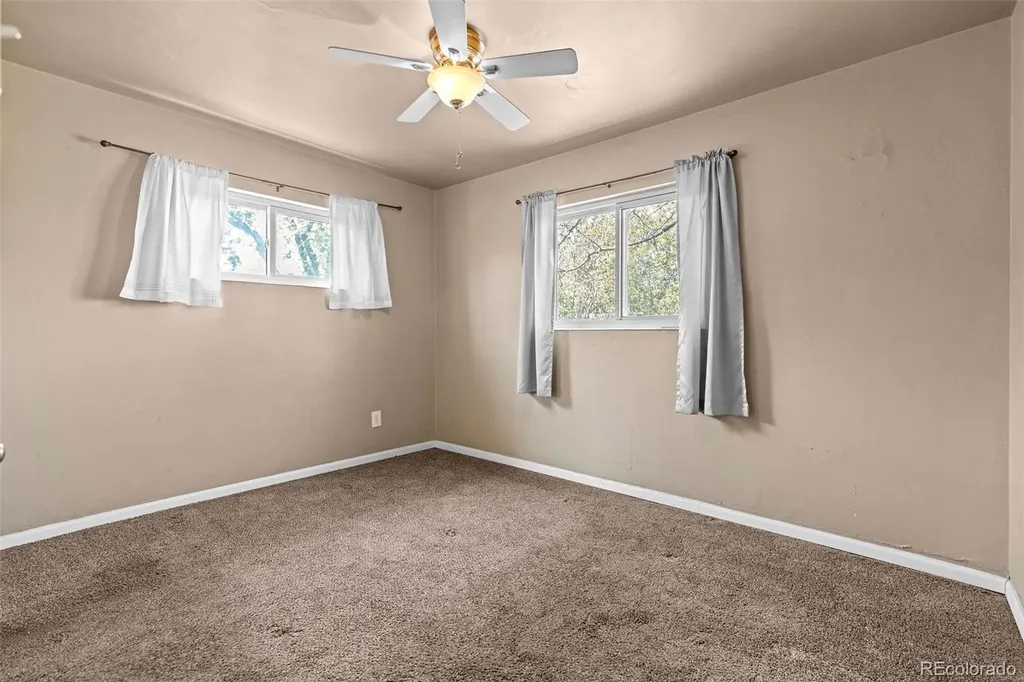 1283 Racine Street Aurora CO 80011