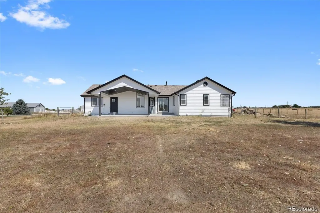 731 Shoshone Street Strasburg CO 80136