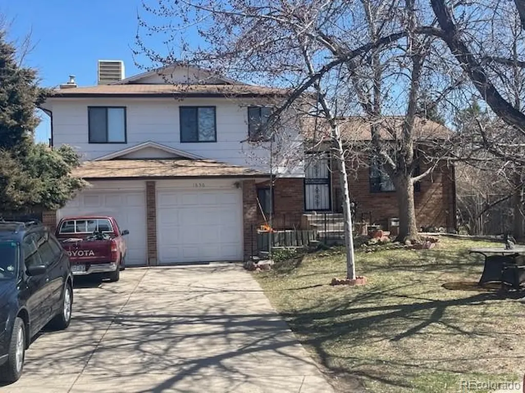 1656 S Mobile Street Aurora CO 80017