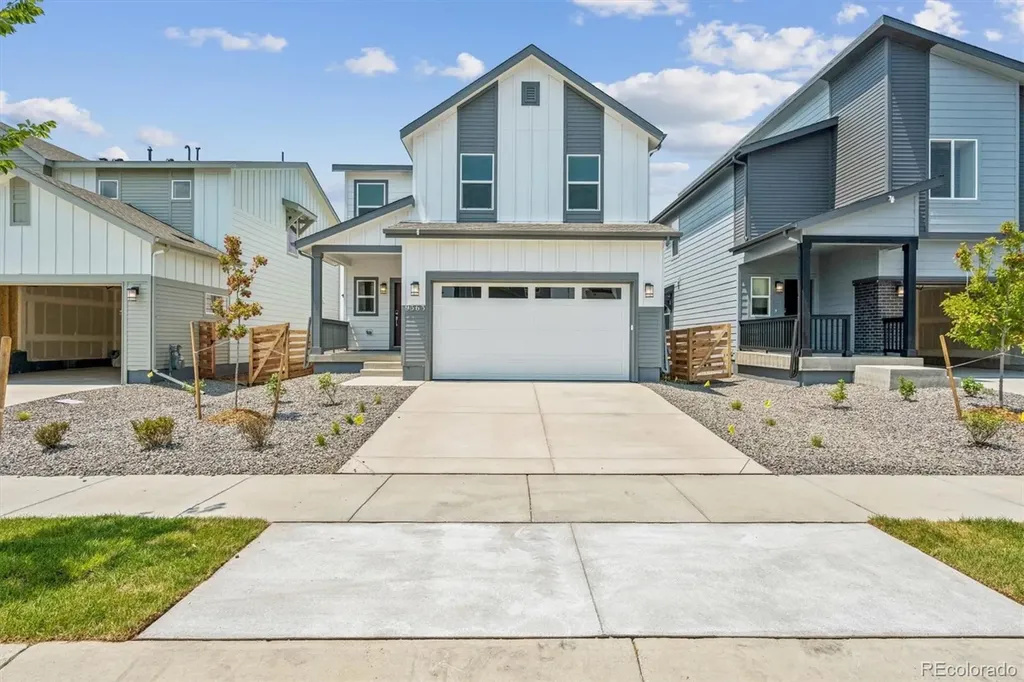 9363 Danube Street Commerce City CO 80022