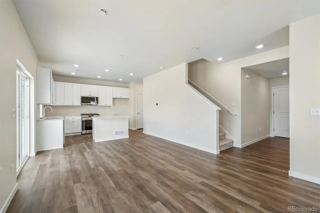 9363 Danube Street Commerce City CO 80022