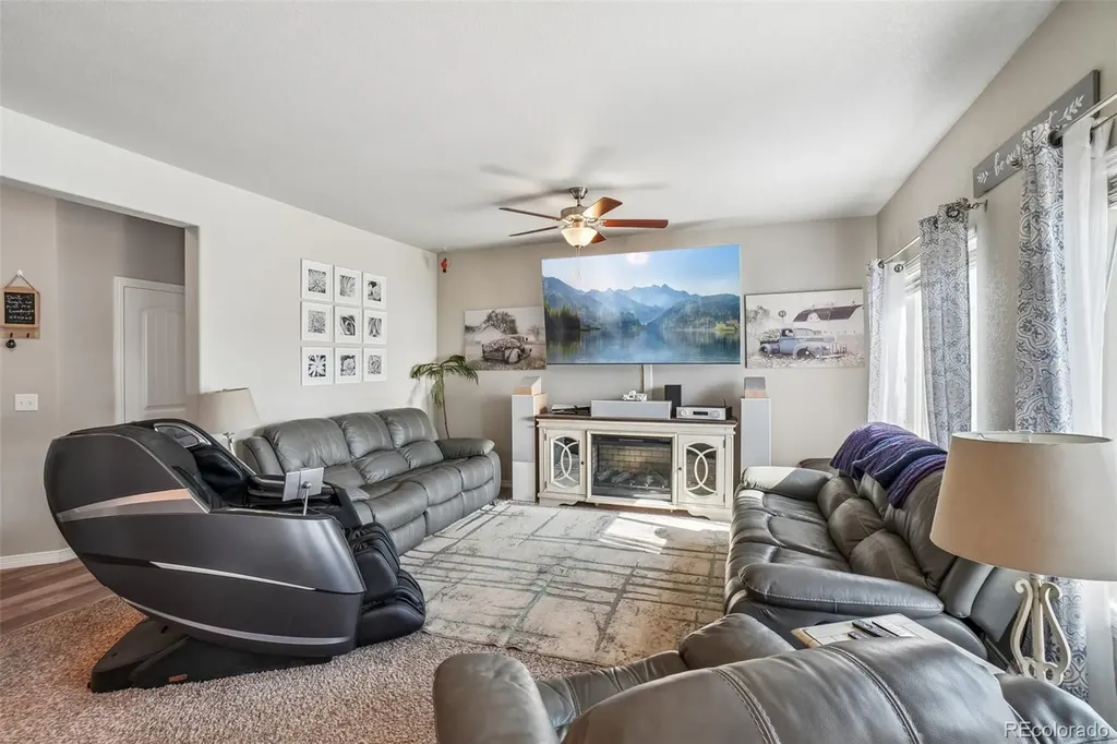4988 Priors Drive Windsor CO 80550