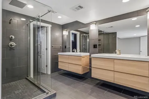6587 S Helena Street Centennial CO 80016