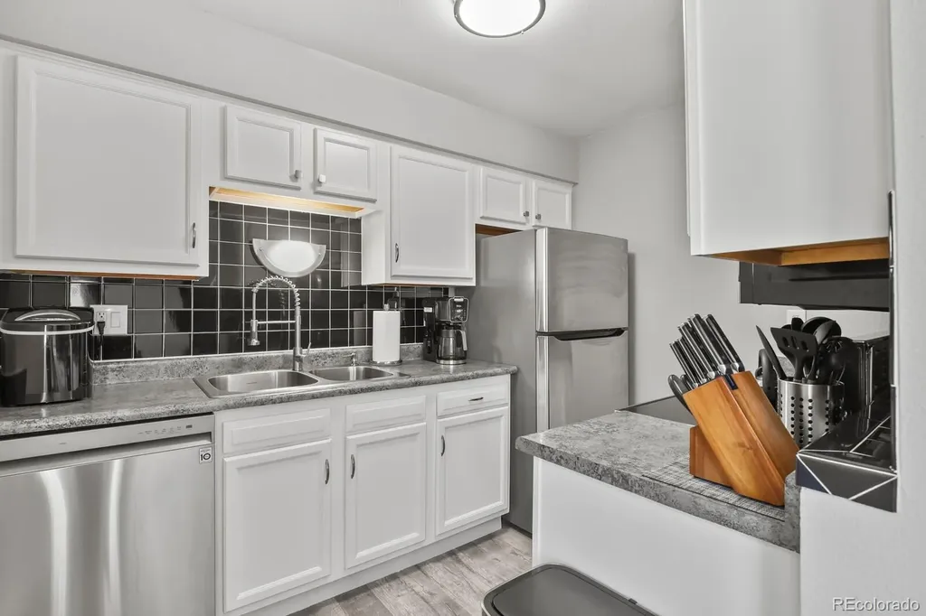 9195 E Lehigh Avenue Denver CO 80237