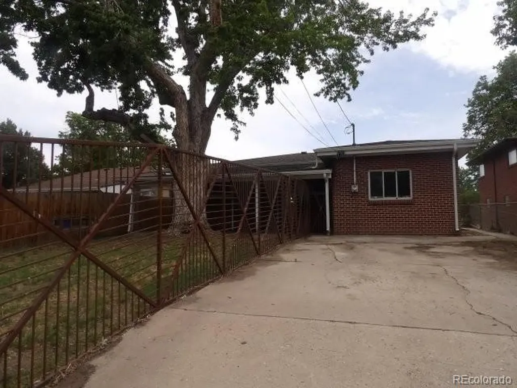 3015 Quebec Street Denver CO 80207