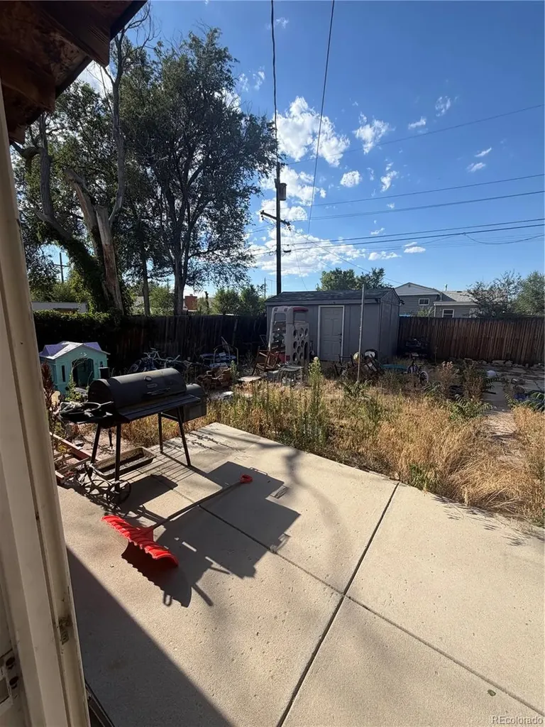 4221 E 69th Place Commerce City CO 80022