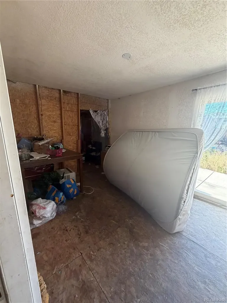 4221 E 69th Place Commerce City CO 80022
