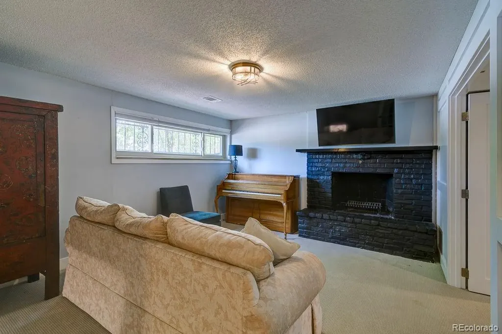 2987 Routt Circle Lakewood CO 80215