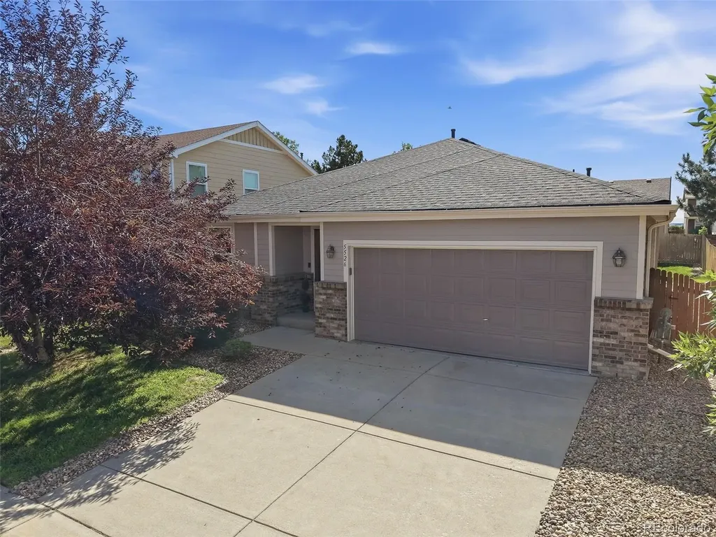 5526 Lewiston Street Denver CO 80239