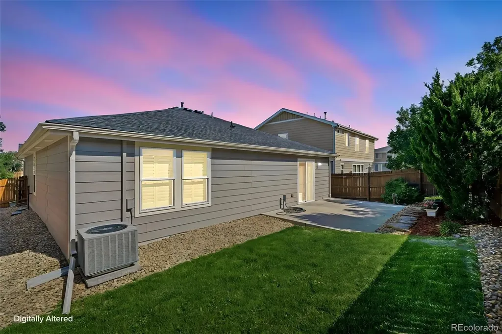5526 Lewiston Street Denver CO 80239
