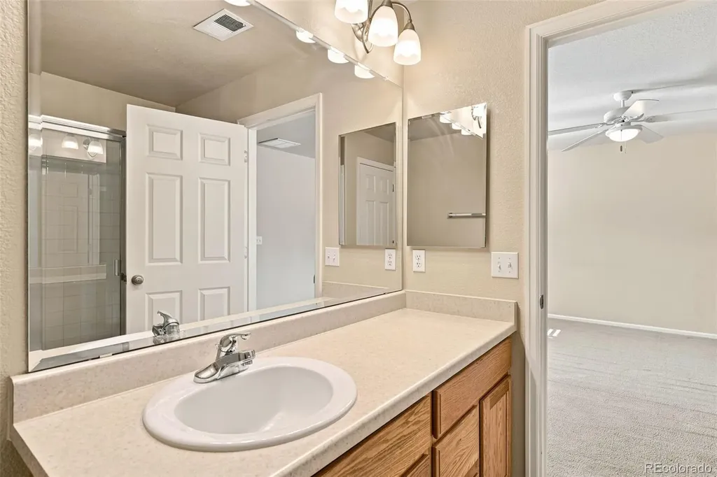 5526 Lewiston Street Denver CO 80239