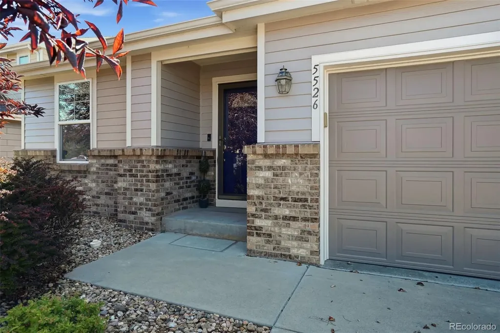 5526 Lewiston Street Denver CO 80239