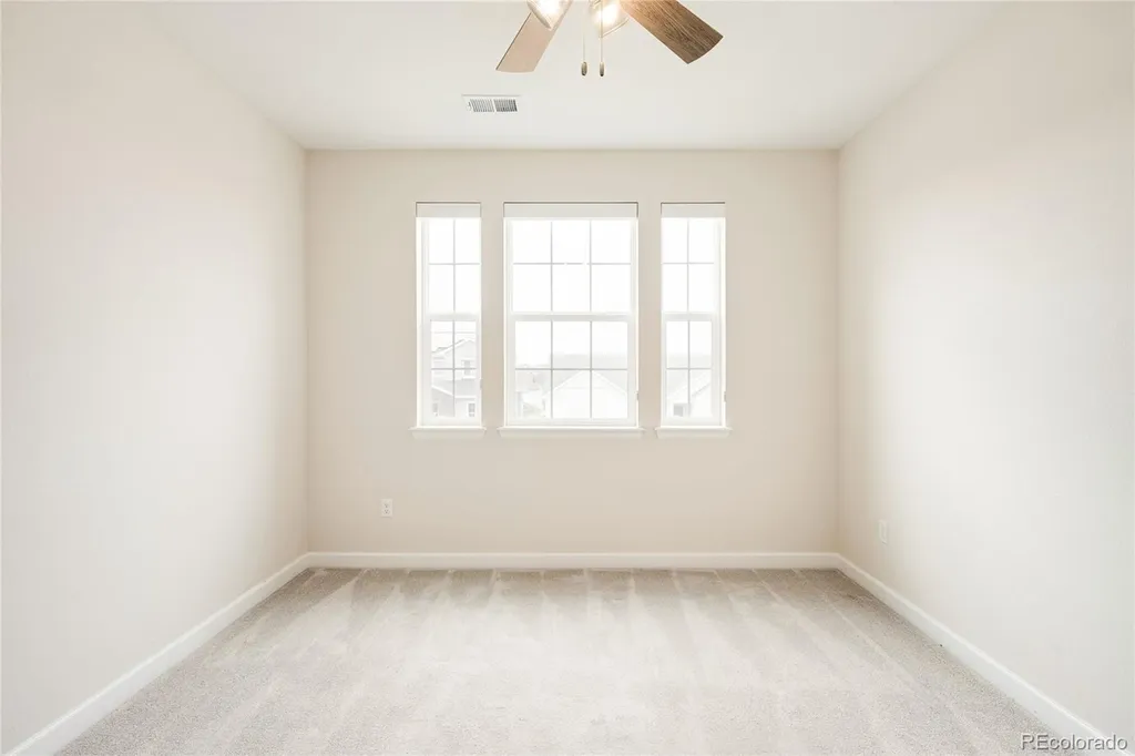 7110 S White Crow Way Aurora CO 80016
